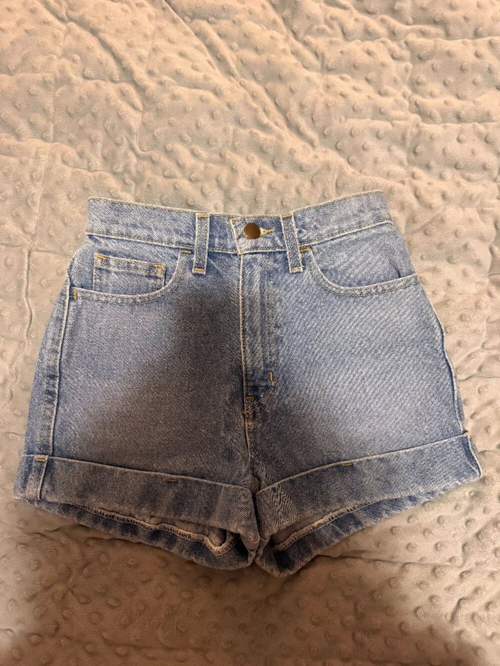 American Apparel - High waisted Cuff Short